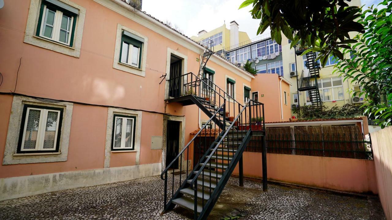 Catchy @ Campo Pequeno Apartment Lisbon Bagian luar foto